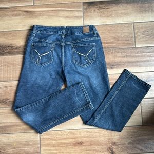 Straight leg mid-rise jeans